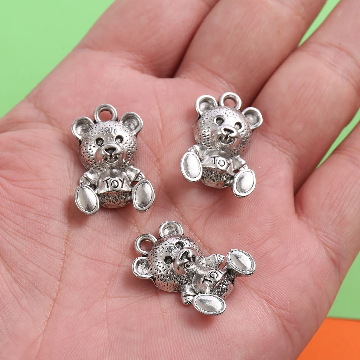 4 Pieces of Simple and Trendy Handmade Accessories, Bear Charms with Textured Surface, Suitable for DIY Bracelets, Necklaces, and Earrings, Cool Style Jewelry DIY Basic Handmade Materials view 4