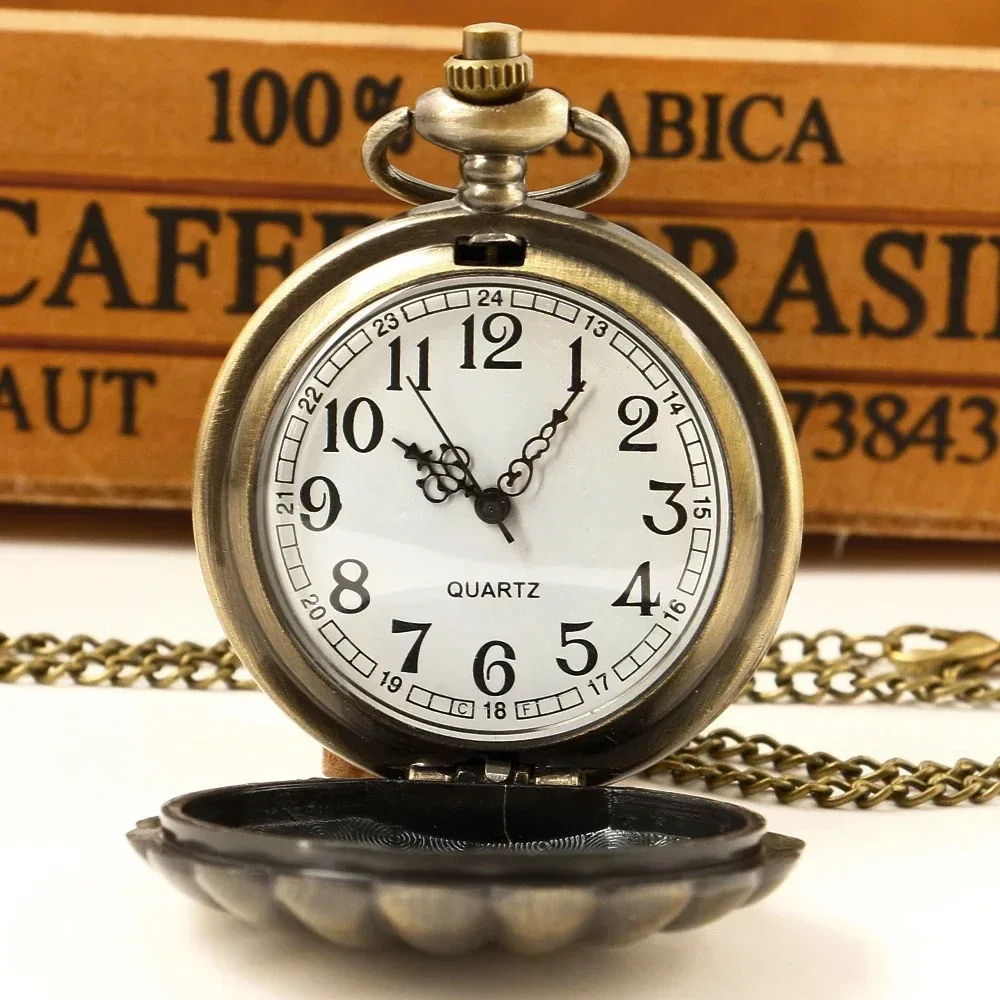 ブロンズシェルユニークな形状の宝石装飾クォーツ懐中時計レトロクラシックメンズとレディースアクセサリーネックレスペンダントギフト