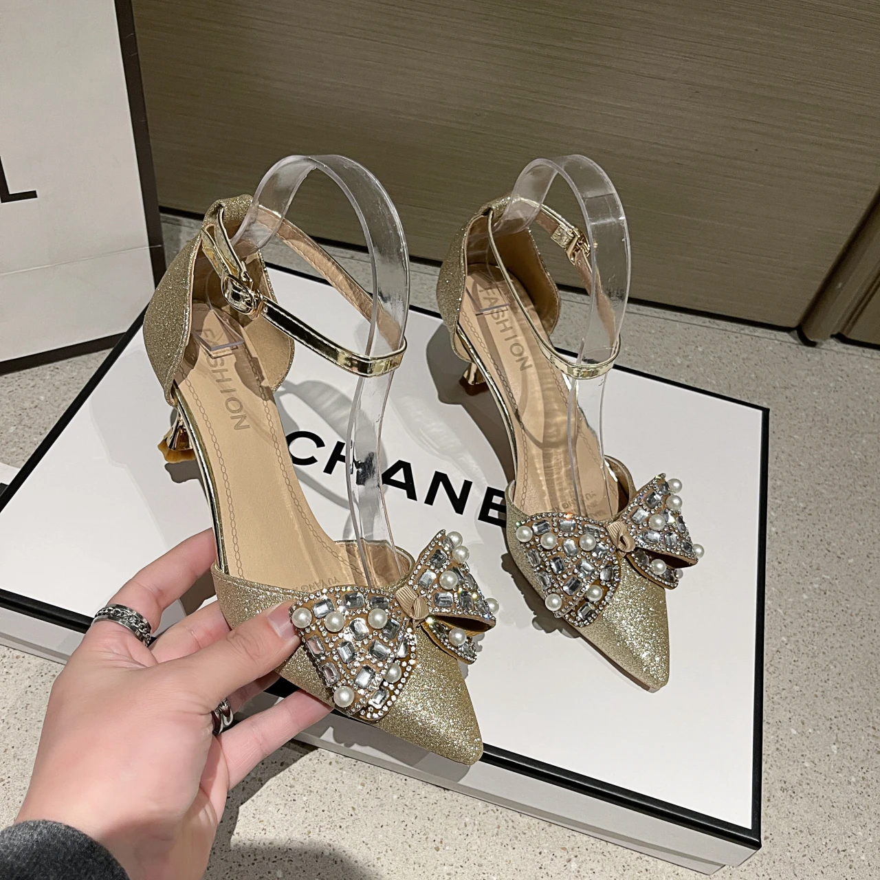 New Luxury Crystal Sequined Bowknot Women Pumps Sexy Ankle Strap High Heels Female Sandals Summer Fashion Wedding Prom Shoes