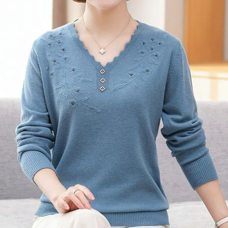 Elegant Simplicity Women\'s Solid Color Knitted Tops 2023 Spring Autumn Female Clothing Loose Fashion Diamonds V-Neck Sweaters