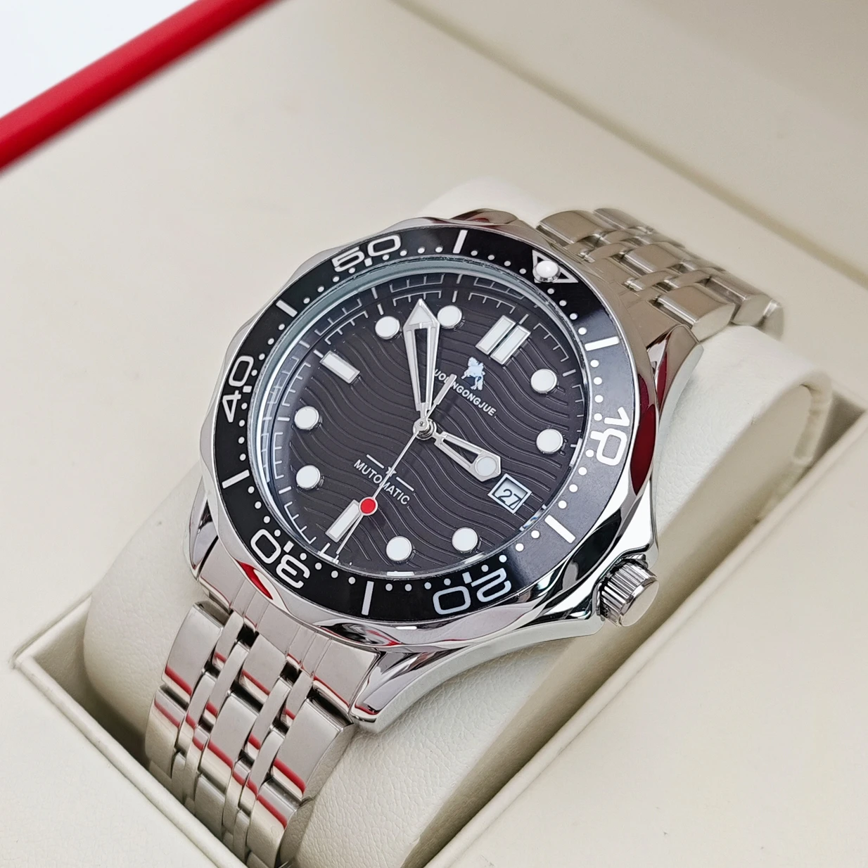 

Haima Series Business Men's Mechanical Watch, Skeleton Design, Stainless Steel Strap, High-End Luxury Diver's Watch for Men, Fully Automatic Mechanical Watch, Stylish Casual Versatile Personality Watch for Men, the Best Gift for Him