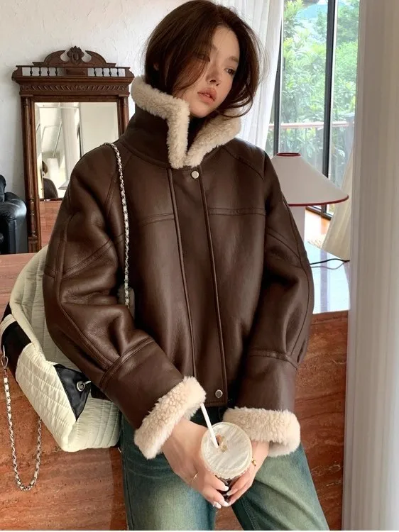 

Winter Thickened Lamb Fur Jacket Women's Chic Cool Biker Style Faux Fur Coat Leather And Fur Integrated Trendy Outerwear