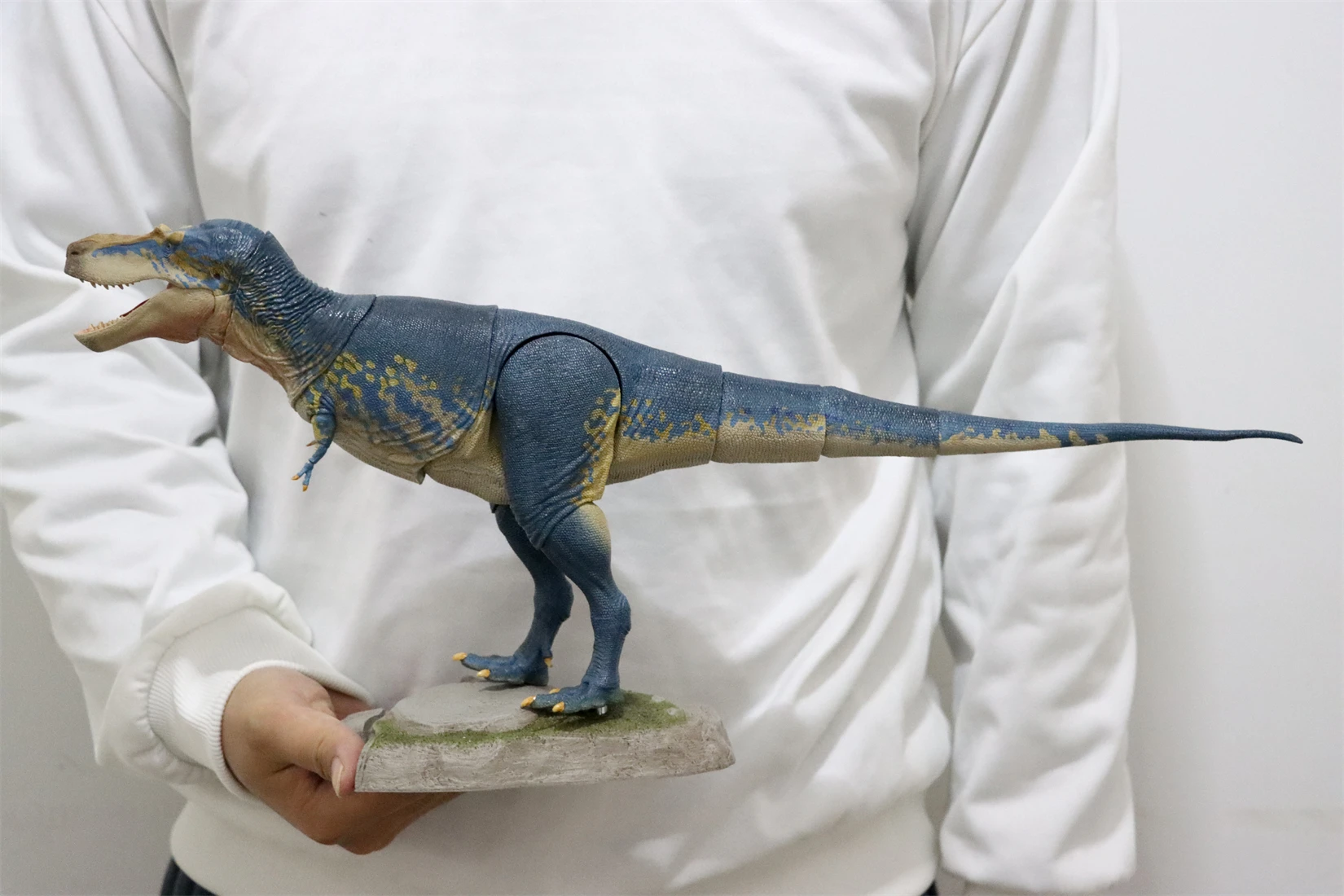 Creative Beast Studio 1:18 Scale Gorgosaurus Libratus Model