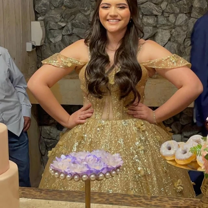 

Customized Shiny golden Quinceanera Dresses Off the Shoulder glitter applique 3D flower Long tail Bow Vestido 15 Quinceanera