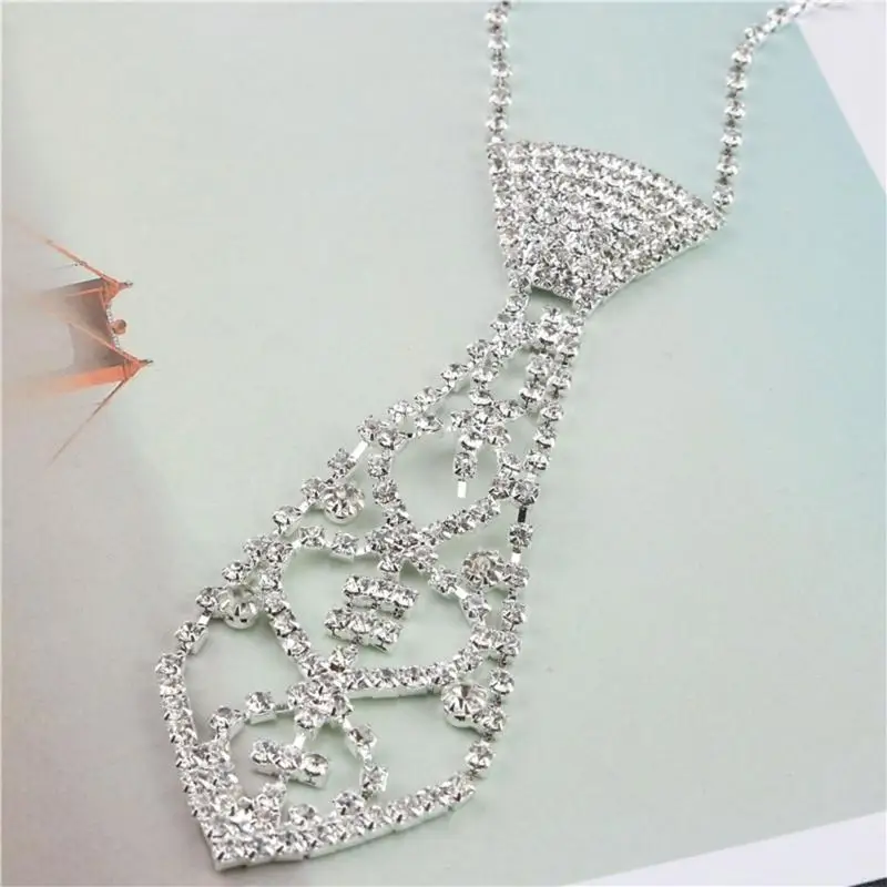 62CC Women Sexy Glitter for Rhinestone Necktie with Adjustable Long Chain Hollow Clavicle Shiny Jewelry Diamond Necklace Chok