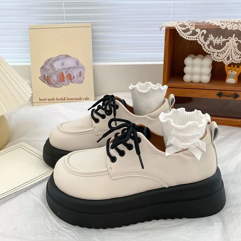 

Versatile Women's Chunky Platform Shoes Ankle Strap Design Round Toe Lace Up Leather for All Season Fashion and Everyday Use