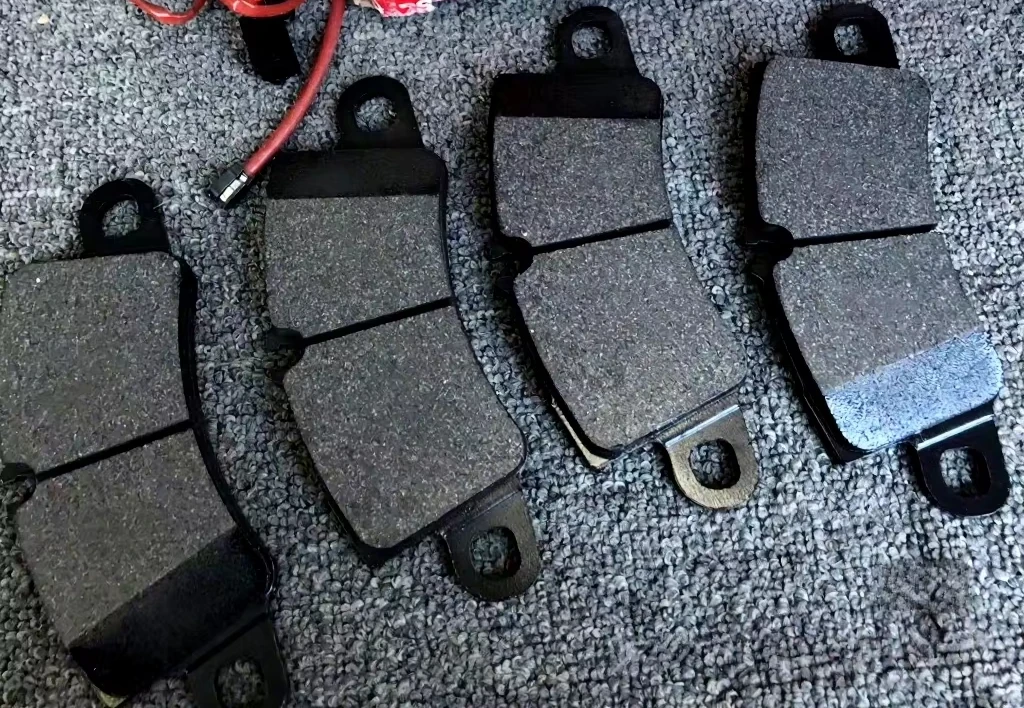 

The new carbon ceramic brake pads OE070003759 are suitable for 458/488/F8 50000 km warranty, made in China