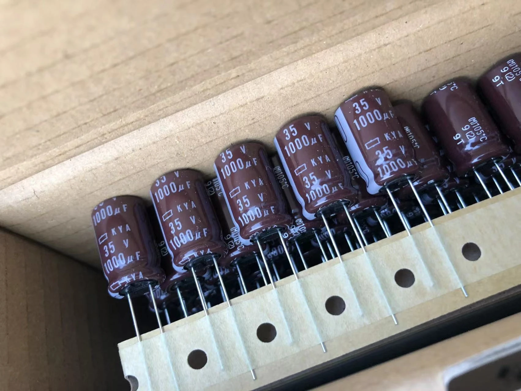 2024 NEW CHEMI-CON NIPPON KYA KY 35V1000UF 12.5x20MM electrolytic Capacitor 1000UF 35V NCC kya 35v1000uf Low ESR High-quality