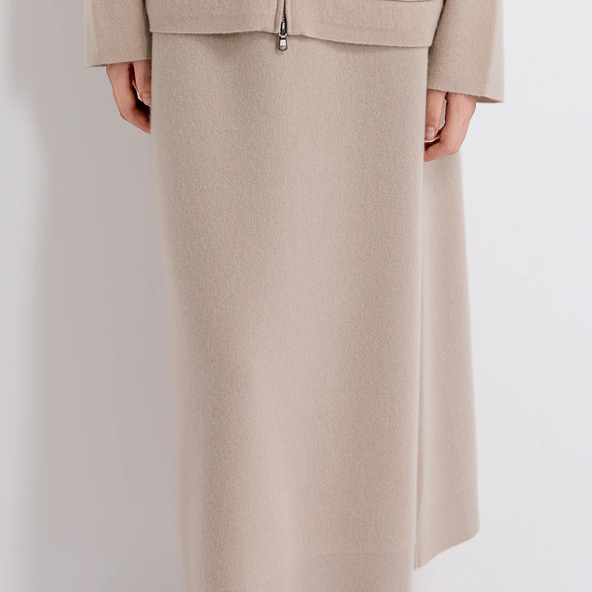 TY862151 Women's Wool Cashmere Blend Midi Skirt Elasticated Waist A-Line Knit Skirt Soft Knit Relaxed Fit LP Quiet Luxury Autumn