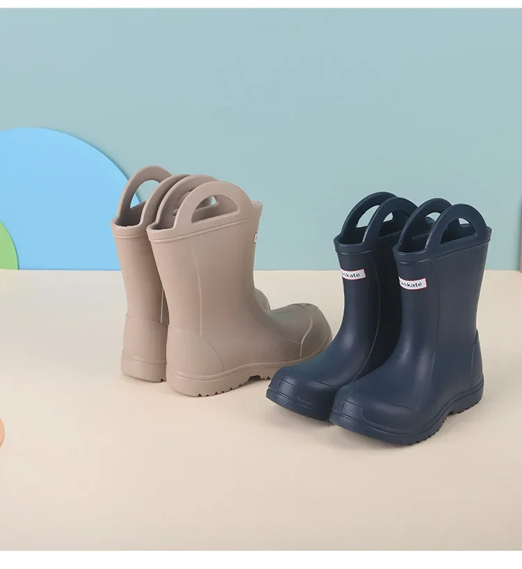 Neue leichte rutschfeste Regenstiefel für Kinder, halbhohe Griffe, Jungen- und Mädchen-Softsohlen-Outdoor-Wasserschuhe, Regenstiefel für Vorschulkinder – Detail 16