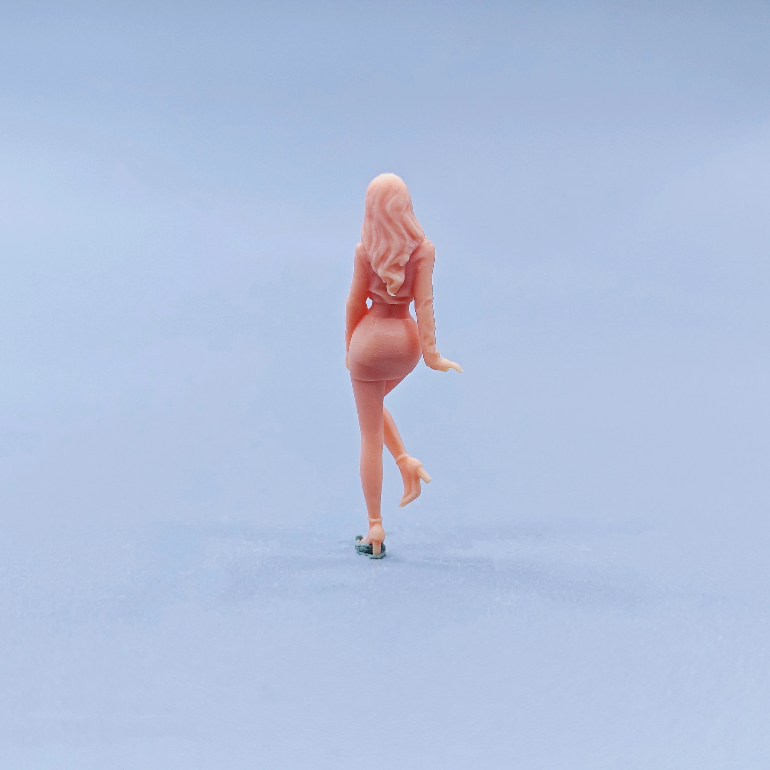 1/64 1/43 Figurines Scale Model Resin Standing Posture Sales Girl Uncolored Miniatures Diorama Hand-painted C733