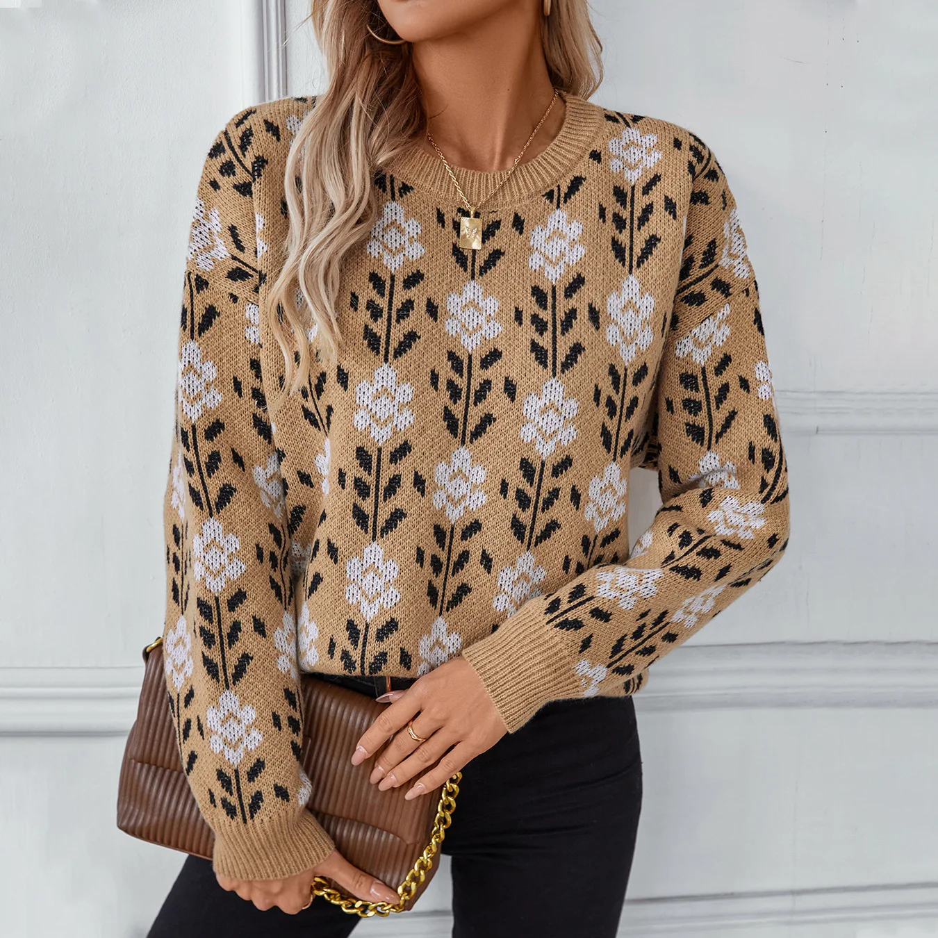 Autumn and winter new flower jacquard pullover women's cross-border sweater fashionable and versatile long sleeved European and