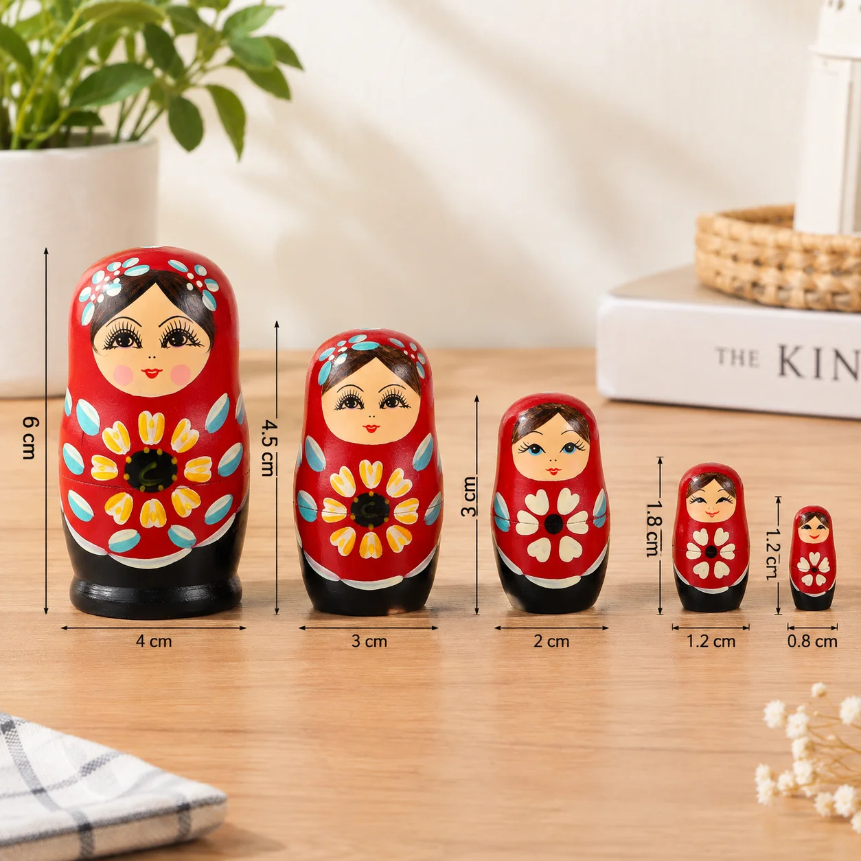 5Pcs/set Russian Nesting Dolls Wooden Stacking Nested Dolls Table Ornaments Russian Dolls Adult Nesting Gift Small Stacking Doll