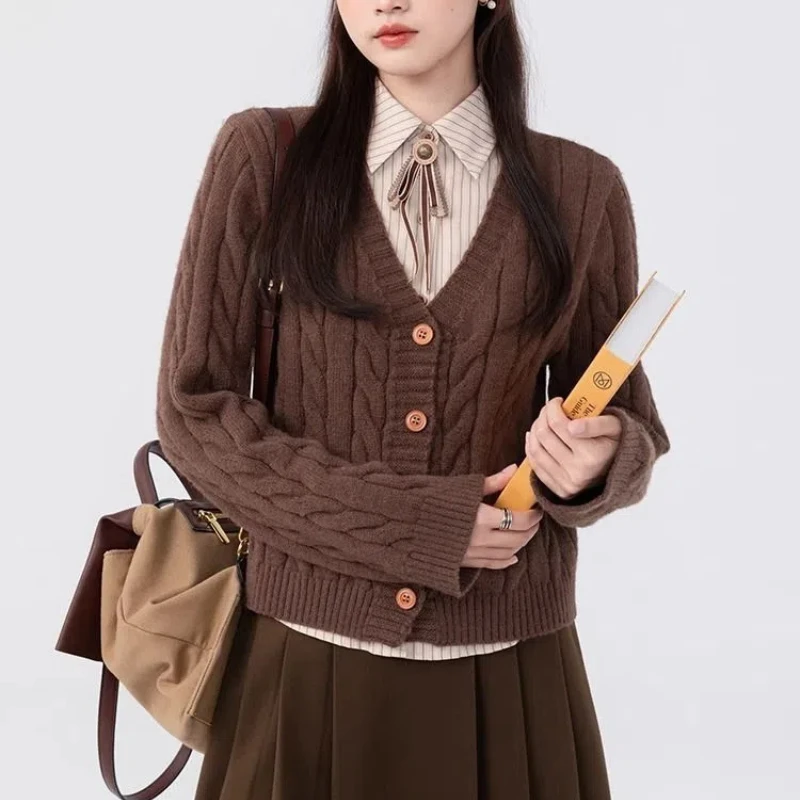 

College Style Retro Cardigan Polo Collar Fake Two-piece Sweater for Women Autumn and Winter Layered Temperament Warm Knitted Top