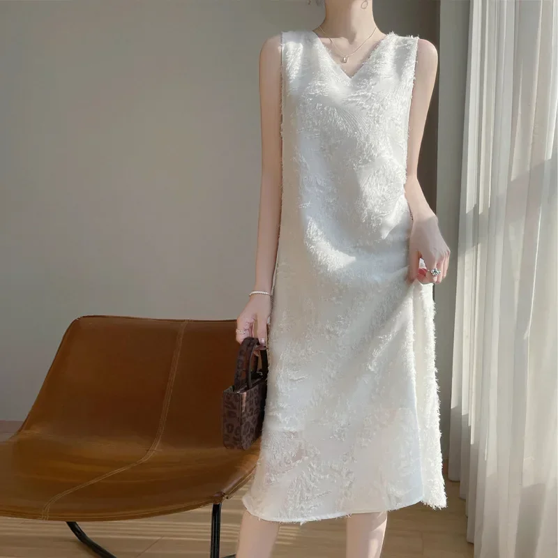 실크 새틴 V넥 롱 미디 스커트 슬리브리스 플로럴 컷아웃 여성 드레스 헤비 자수 무릎 길이 중국 패션