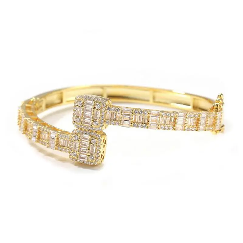 2024 Luxury Fashion Bling CZ Custom Opened Square Cubic Zircon Iced Out Gold Color Hip Hop Women Men Couple Bracelet Bangle