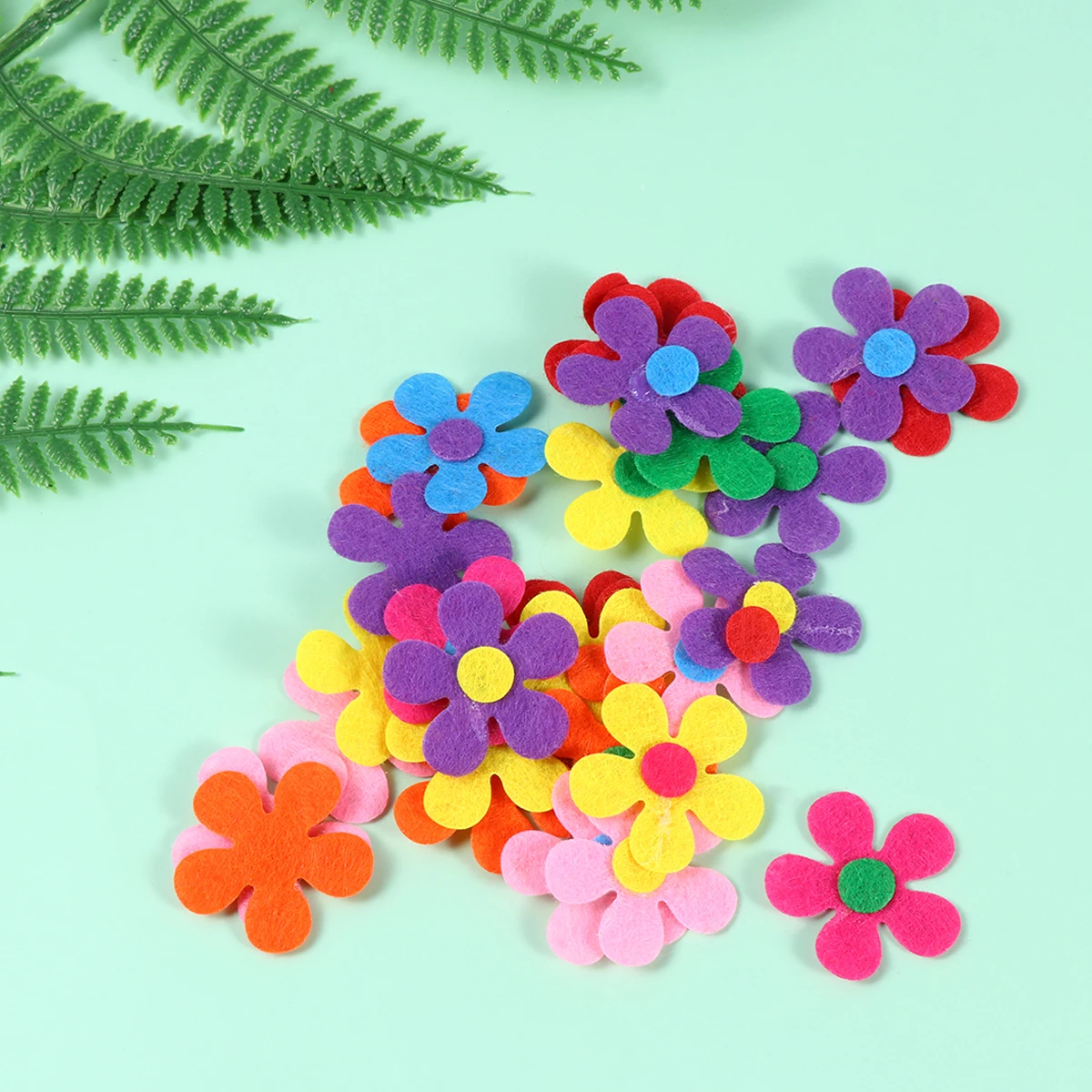 

100 Pcs Felt Flowers Non-woven Fabric Handmade Blossom Craft Supplies Handmade Blossom Shape Felt DIY Projects Gifts