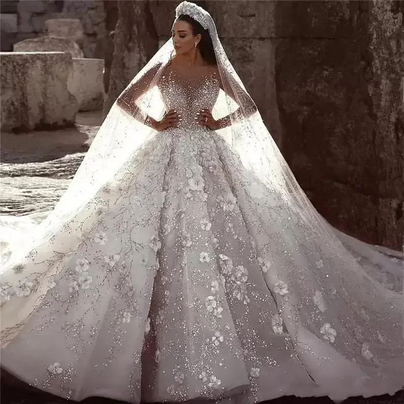 Robes de mariée en cristal arabe personnalisées, robe de bal en Tulle, manches longues transparentes, robes de mariée de plage, Train chapelle sur mesure