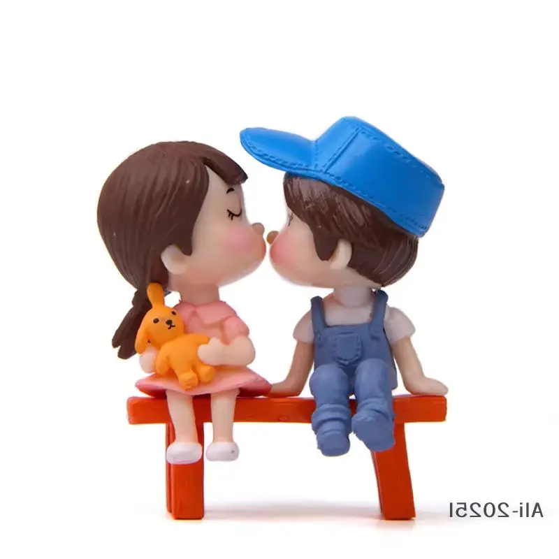 

【I】2pcs Valentines Day Gift for Girlfriend Boyfriend Lovers Couple Kiss Resin Doll Wedding Gifts for Guests Bridesmaids Gifts