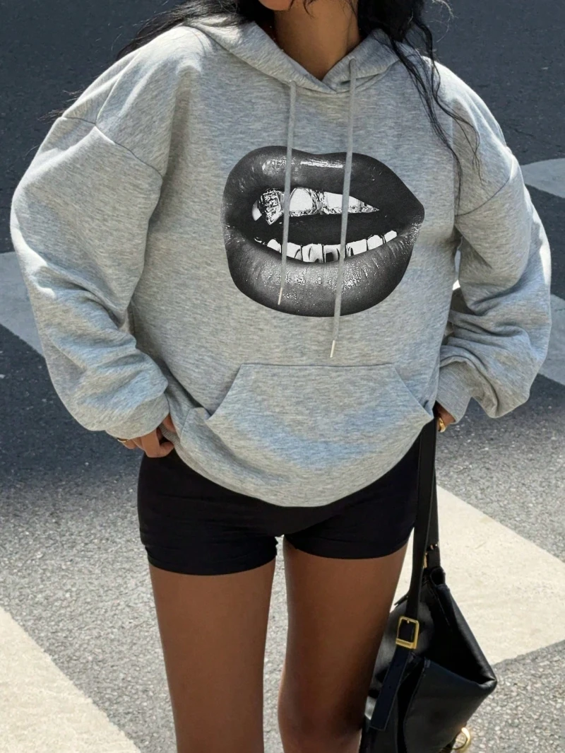 سويت شيرت نسائي بكتف منسدل مطبوع عليه شعار، سويت شيرت كاجوال مثير بطبعة شفاه فضفاض مناسب للنساء، خريف/شتاء