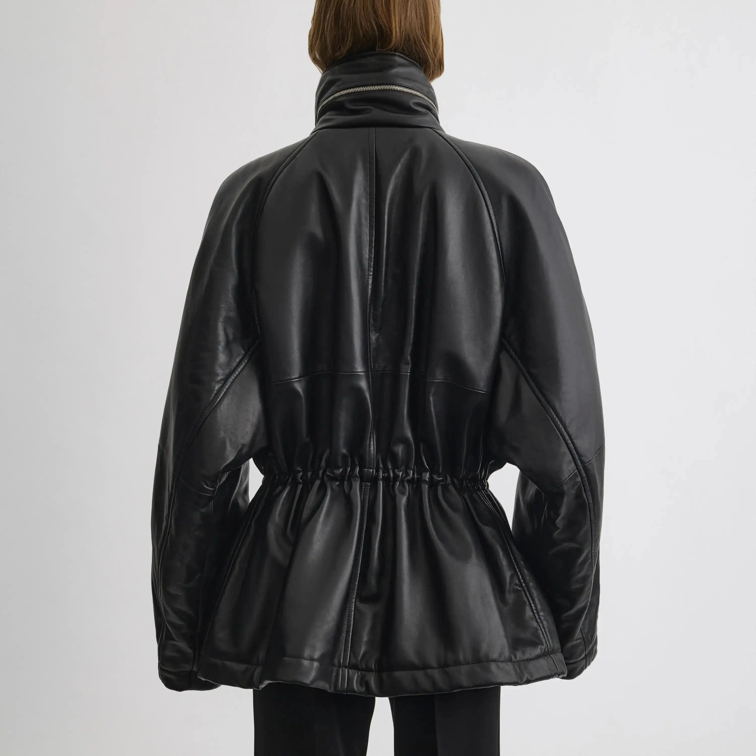 السترة النسائية الجديدة لعام 2026 مصنوعة يدويًا من قبل مصمم كبار. سترة فيبي فيلو باللون الأسود #3