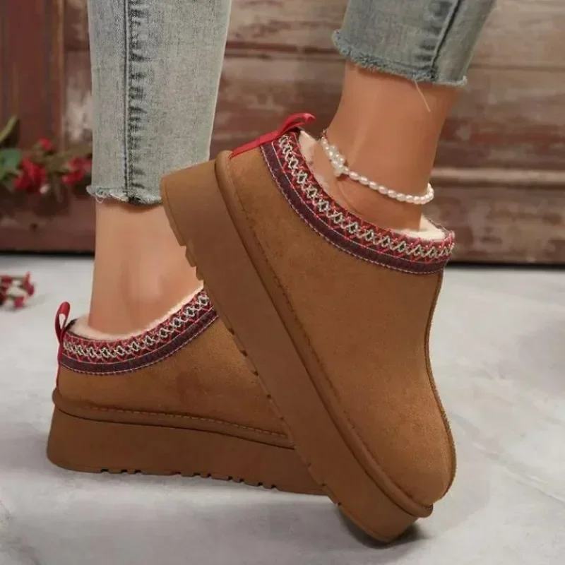 Botas de nieve tobilleras Chelsea para mujer, zapatillas planas cálidas de felpa cortas de piel de nueva marca, zapatos de plataforma, chanclas, Botas, zapatos de algodón