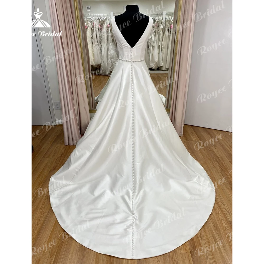 Cetim simples uma linha vestidos de casamento 2023 boho o pescoço sem mangas sexy aberto voltar botão cinto vestidos de noiva varredura robe de mariée