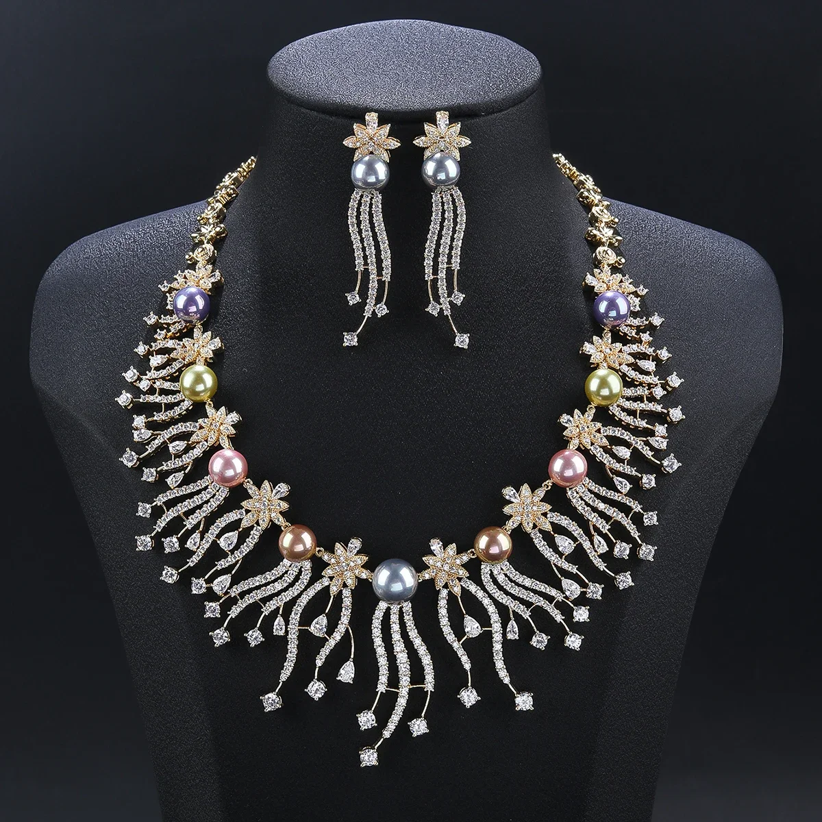 

Luxury Bridal Jewelry Set Gorgeous Colors Pearl Cubic Zirconia Ladies Party Wedding Folowers Necklace And Earrings Set CN11558