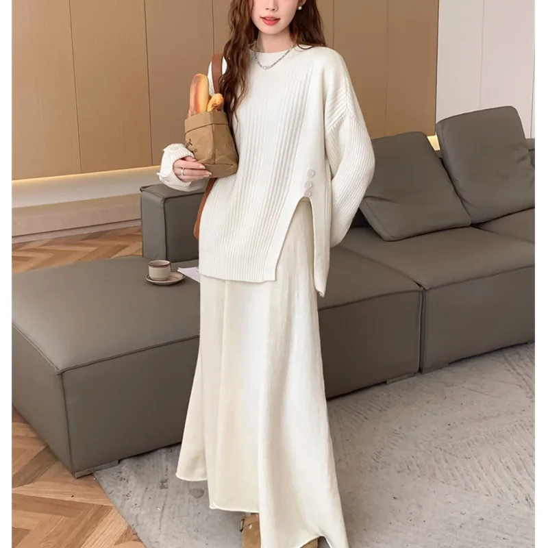 

2024 Women's Fashion Autumn/Winter New Casual Sports Style Set, Split Sweater Half Skirt Two Piece Set