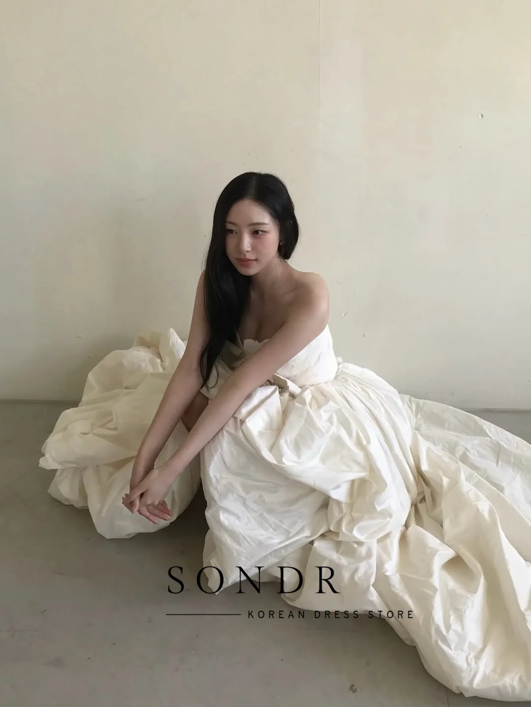 Sondr Customized Taffeta Luxury Korean Wedding Dresses Handmade Flower Strapless Corset Back Bridal Gown Photo Shoot Dresses