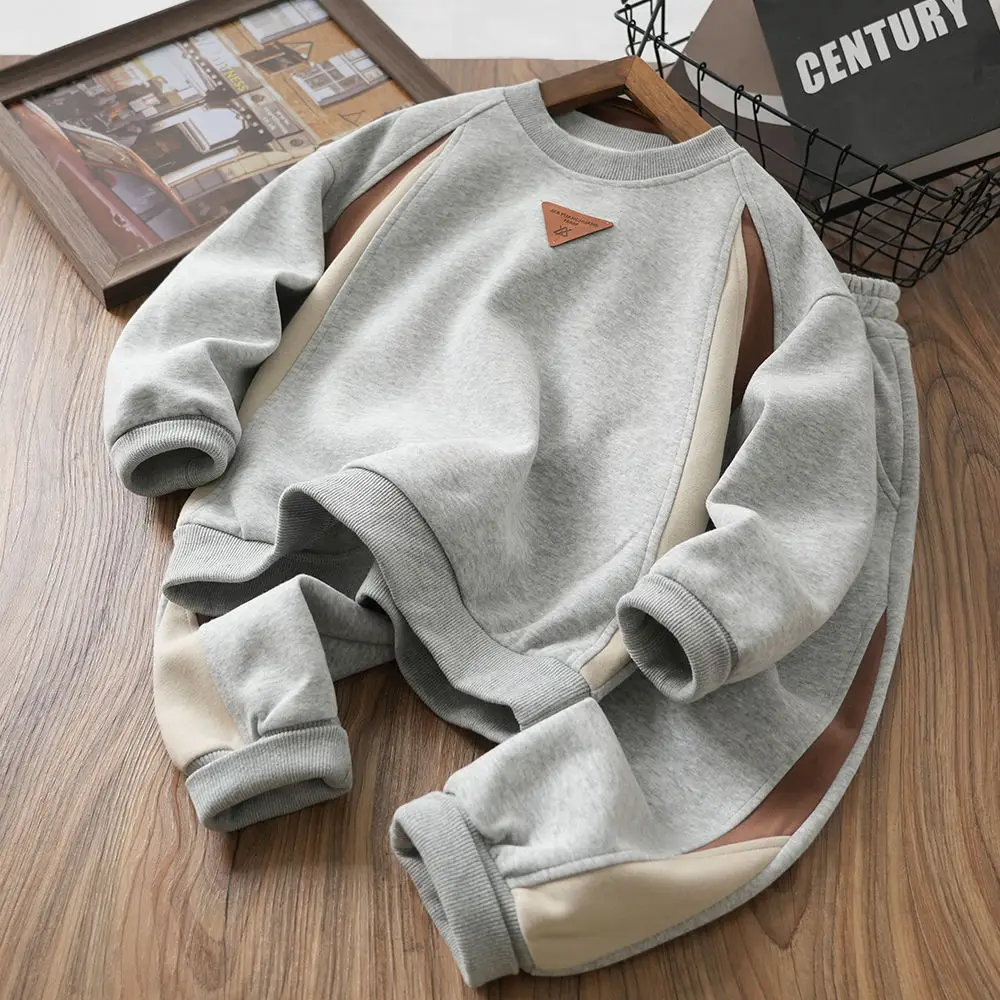 

Boys' Spring and Autumn New Triangle Labeling Patchwork Sweater Suit Children's round Neck Two-Piece Set