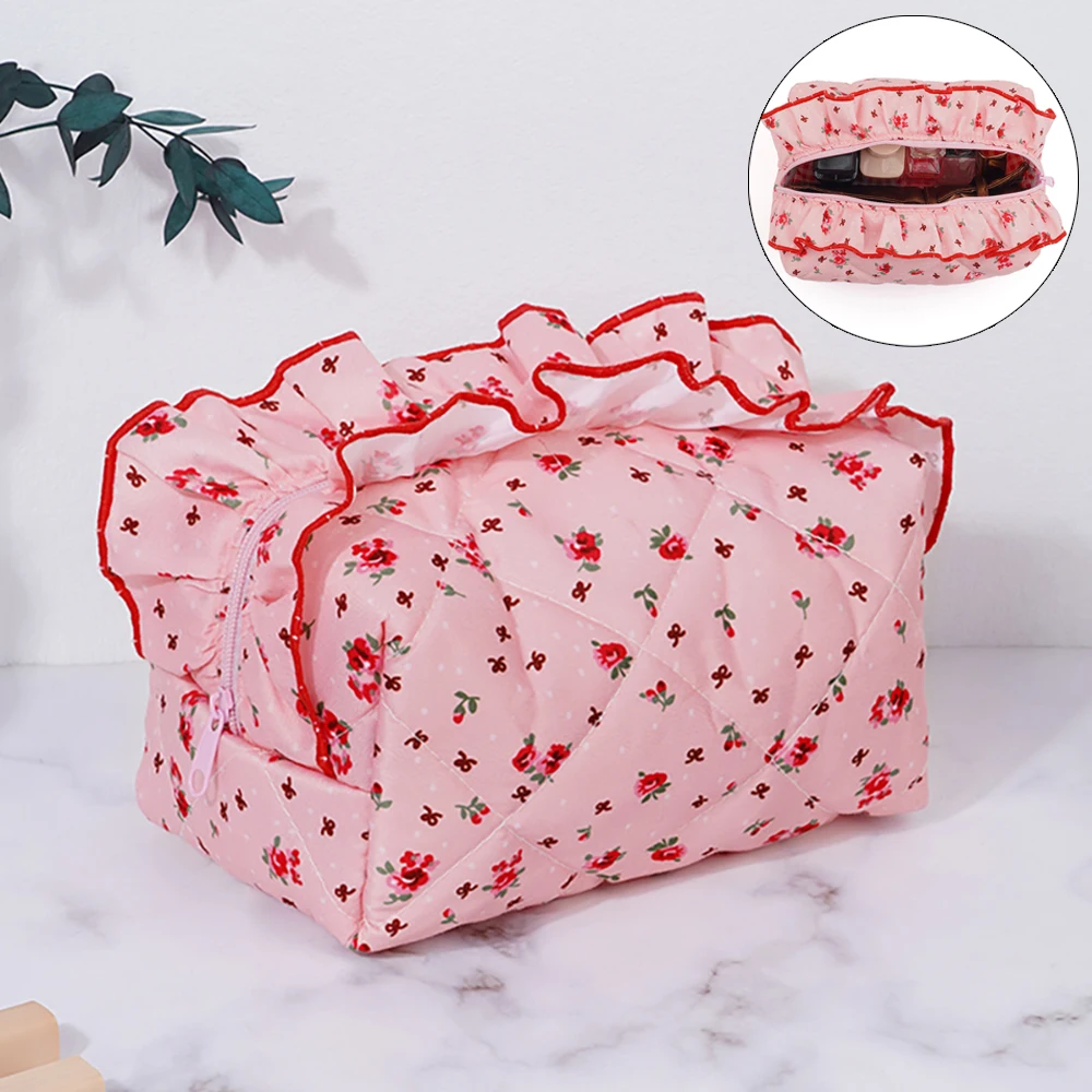 Quilted Makeup Bag Floral Large Cute Cosmetic Bag Coquette Travel Makeup Pouch Aesthetic Portable Zipper Toiletry Storage Bag