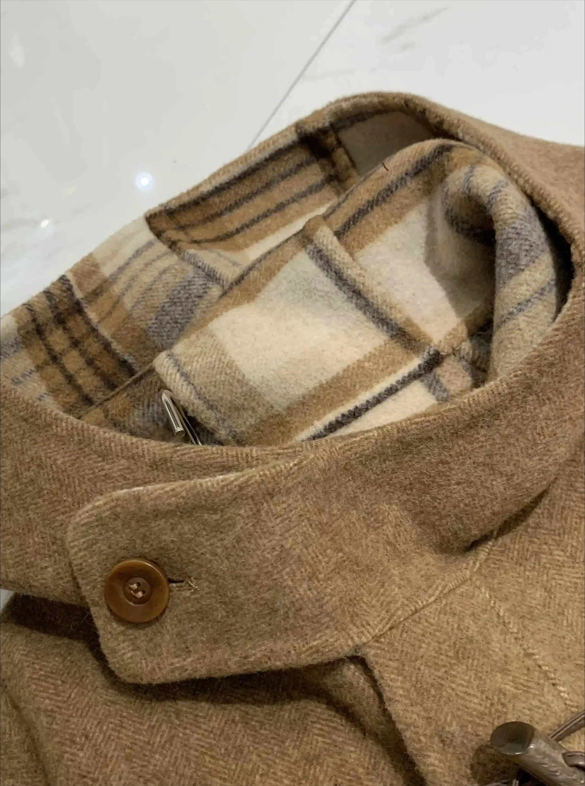 Retro Kuh Horn Knopf Mit Kapuze Doppelseitige Kaschmir Mantel Für Frauen Im Herbst Und Winter Neue Koreanische Lose Medium länge Jack