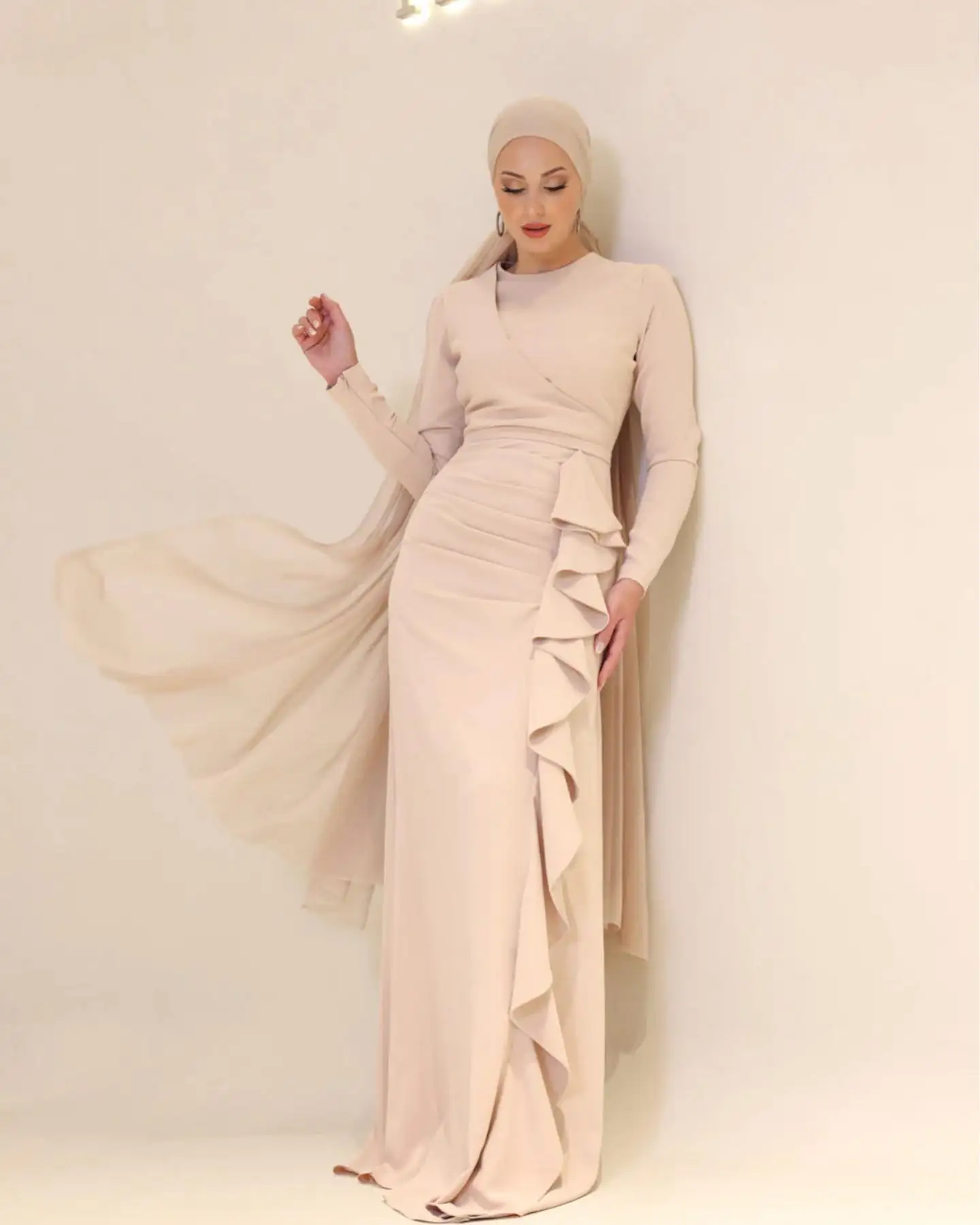 Jirocum O Neck Long Sleeve Muslim Prom Dress Women Hijab Evening Gown Long Satin Floor Length Arabic Special Occasion Dresses