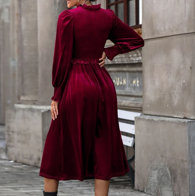 Elegante vestido largo de retazos con vestido estilo terciopelo con borde de hongo negro