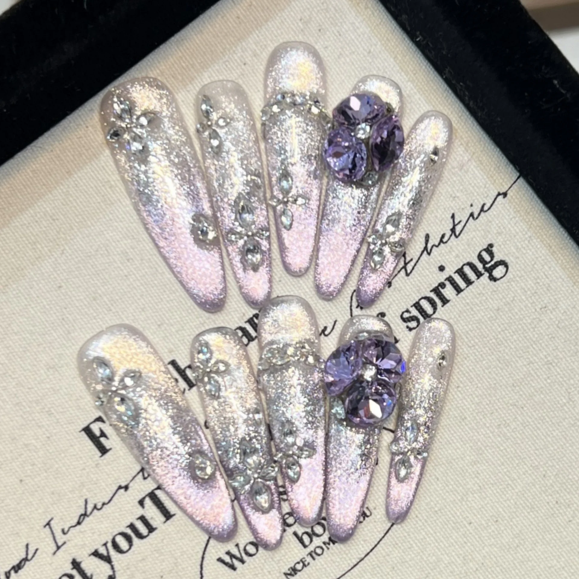 10個入り ヌードカラー ハンドメイド フェイクネイルチップ シンプル キャッツアイ グラデーション ロングオーバルネイルセット 付け爪 取り外し可能 グリッター つけ爪