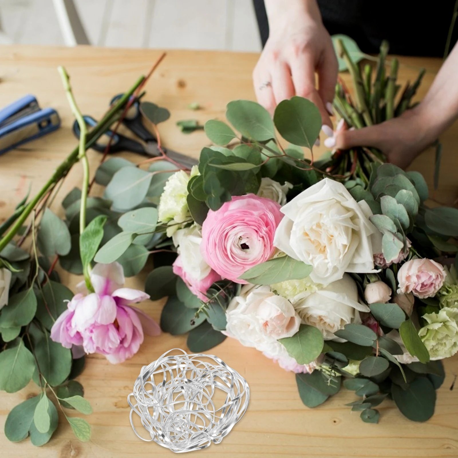 

Arrangement Fixing Tool Practical Aid for Vases Premium Material Durable Reusable Metal Flower Holder Fixed Flower Fixer