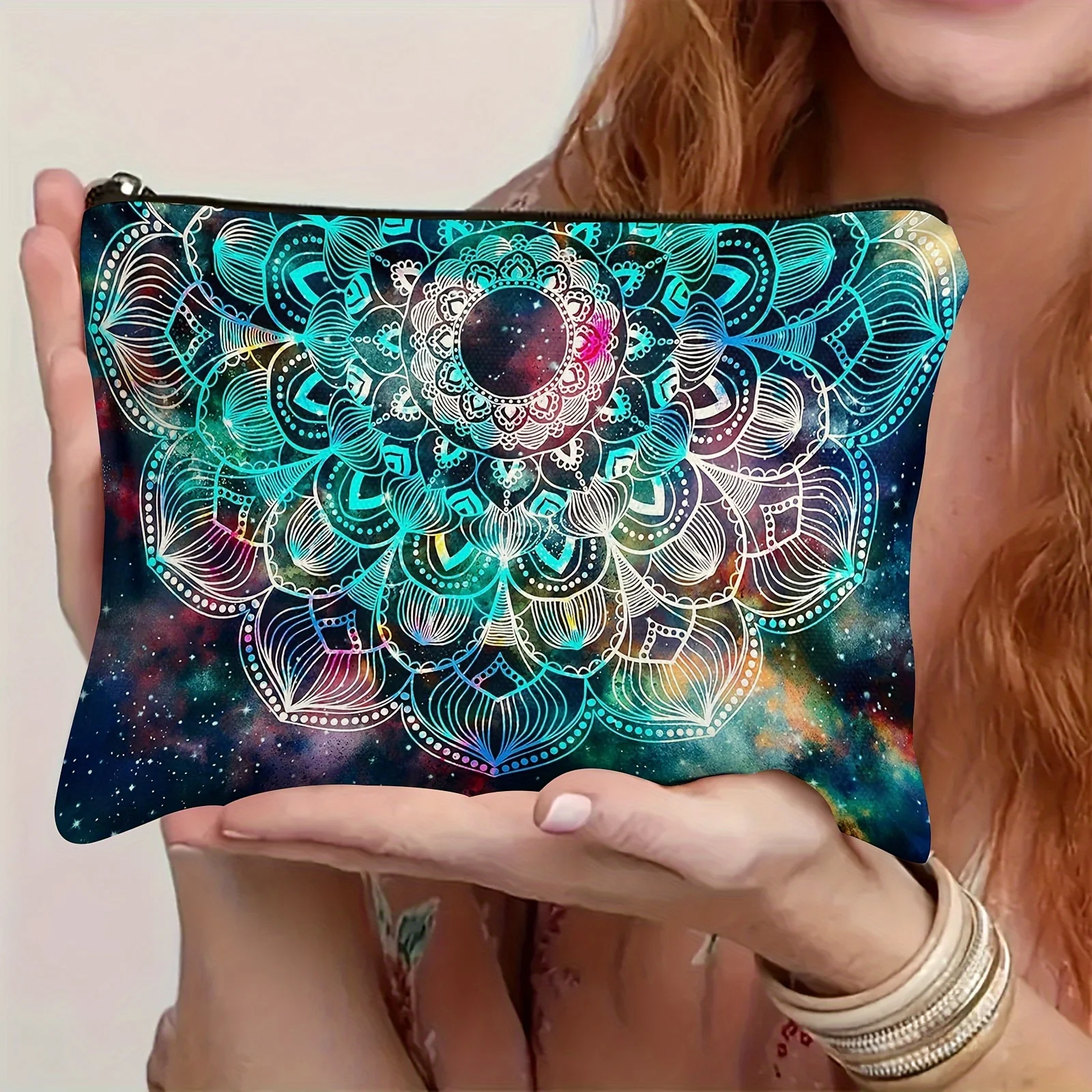 حقيبة مكياج كبيرة من سديم ماندالا، تصميم زهور كونية نابضة بالحياة، منظم أدوات الزينة للسفر للنساء، حقيبة مستحضرات التجميل بسحاب #1