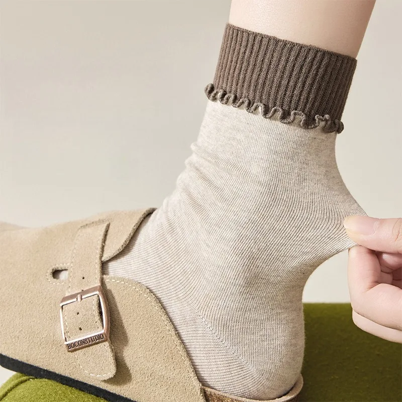 

5 Pairs 2025 Women's Cotton Frilly Mid-calf Socks Set Grip Fancy Women Socks with Ruffles School Warm Socks for Girls Wholesale