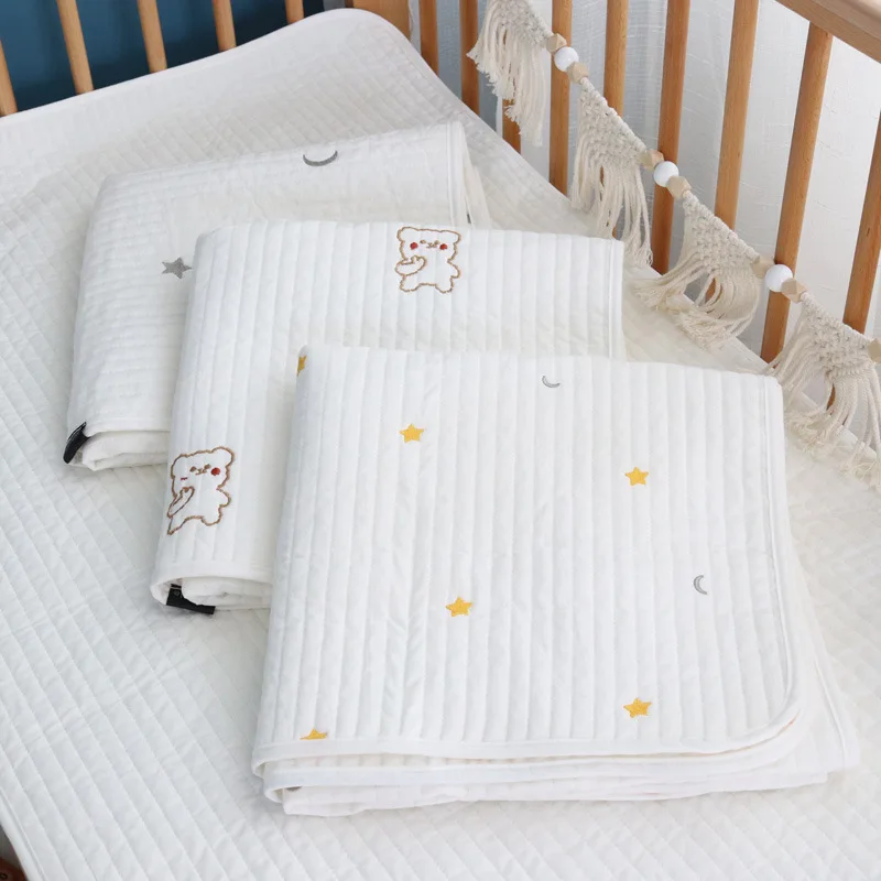 

Cotton Quilted Wrinkle-proof Baby Bed Spread, Embroidery Bear Star Moon Kids Bed Sheet,Comfortable Quilting Seam Crib Spread