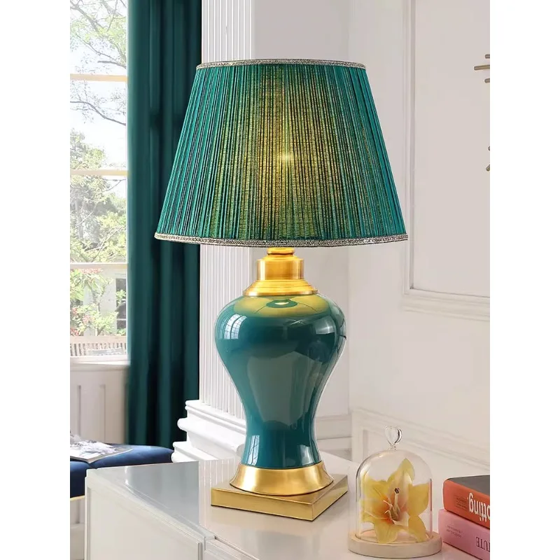 Emerald green American retro ceramic table lamp study new Chinese luxury European living room bedroom bedside lamp atmosphere