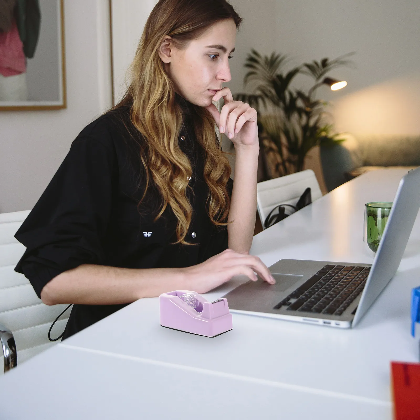 

Desk Tape Dispenser Cute Portable Cutter for Office Supplies Decorative Tape Holder Sturdy Material Easy to Use Daily Organizer