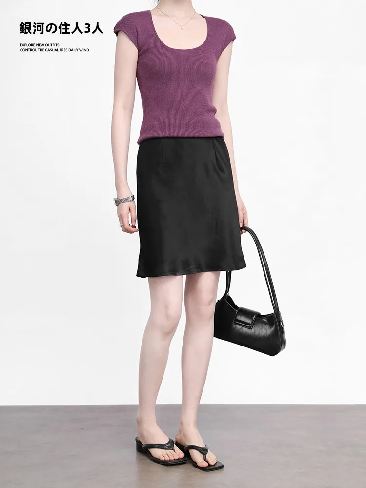 

Женская черная атласная юбка с высокой талией, летняя коллекция 2026, короткая юбка-рыбка, с эластичным поясом, А-силуэт, прямой крой