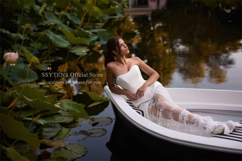 SSYTENS Elegant Beach Wedding Dresses Ivory Strapless Bridal Gowns Customized Floor Length Sleeveless Lace Pleats Bride Dress