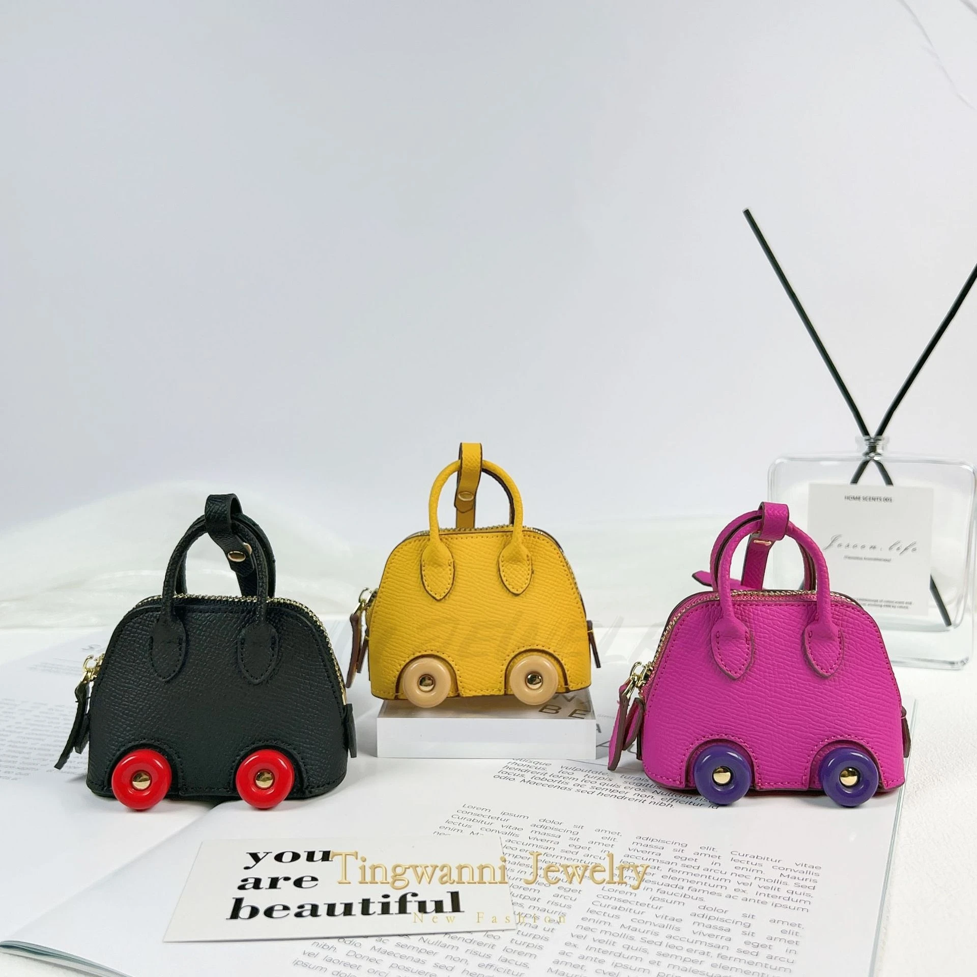 New fashionable mini car wheel bag, shell bag pendant, headphone bag, keychain bag, bag ornament, coin purse.