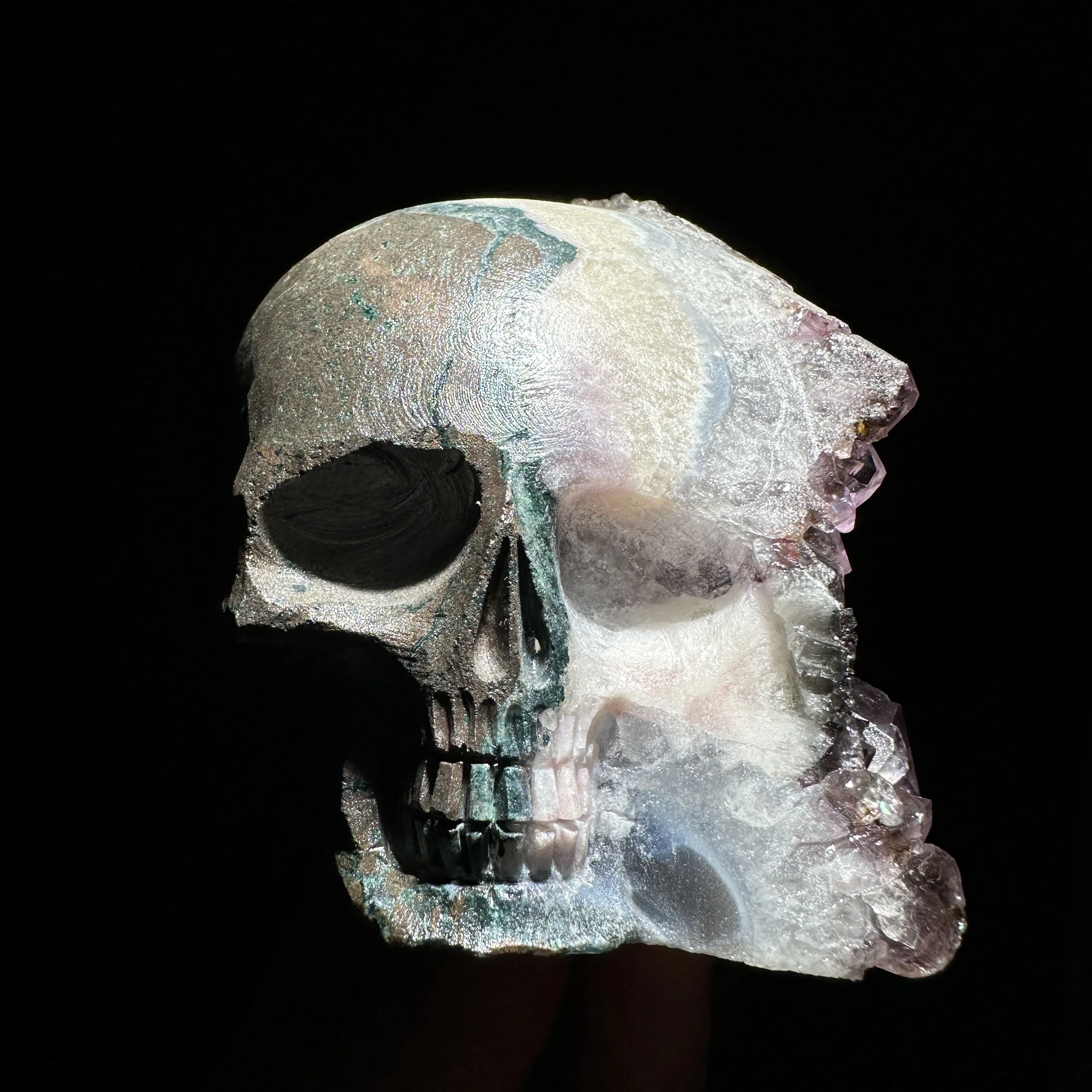 

Natural Amethyst Skull Hand-Carved Skull Aura Super Energy Home Decoration Witchcraft Altar Meditation Ornaments