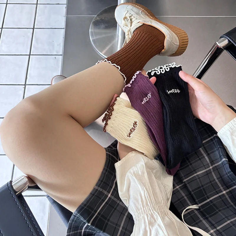 

Women's Socks Spring Summer Breathable Thin Socks Ladies Mid-tube Sock Wave Socks Sweat Absorbing Sweet Girl Stockings Wholesale