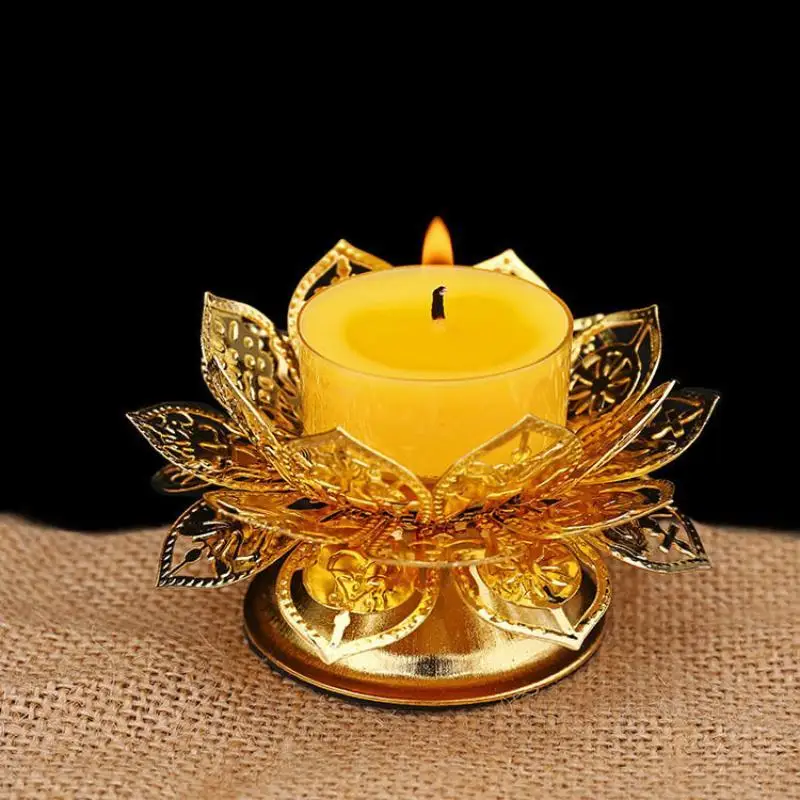 Modischer Lotusförmiger Goldener Hohlkerzenhalter aus Zinklegierung, Lotus-Lampenhalter, Hohler Butterkerzenhalter für Partys – Detail 8