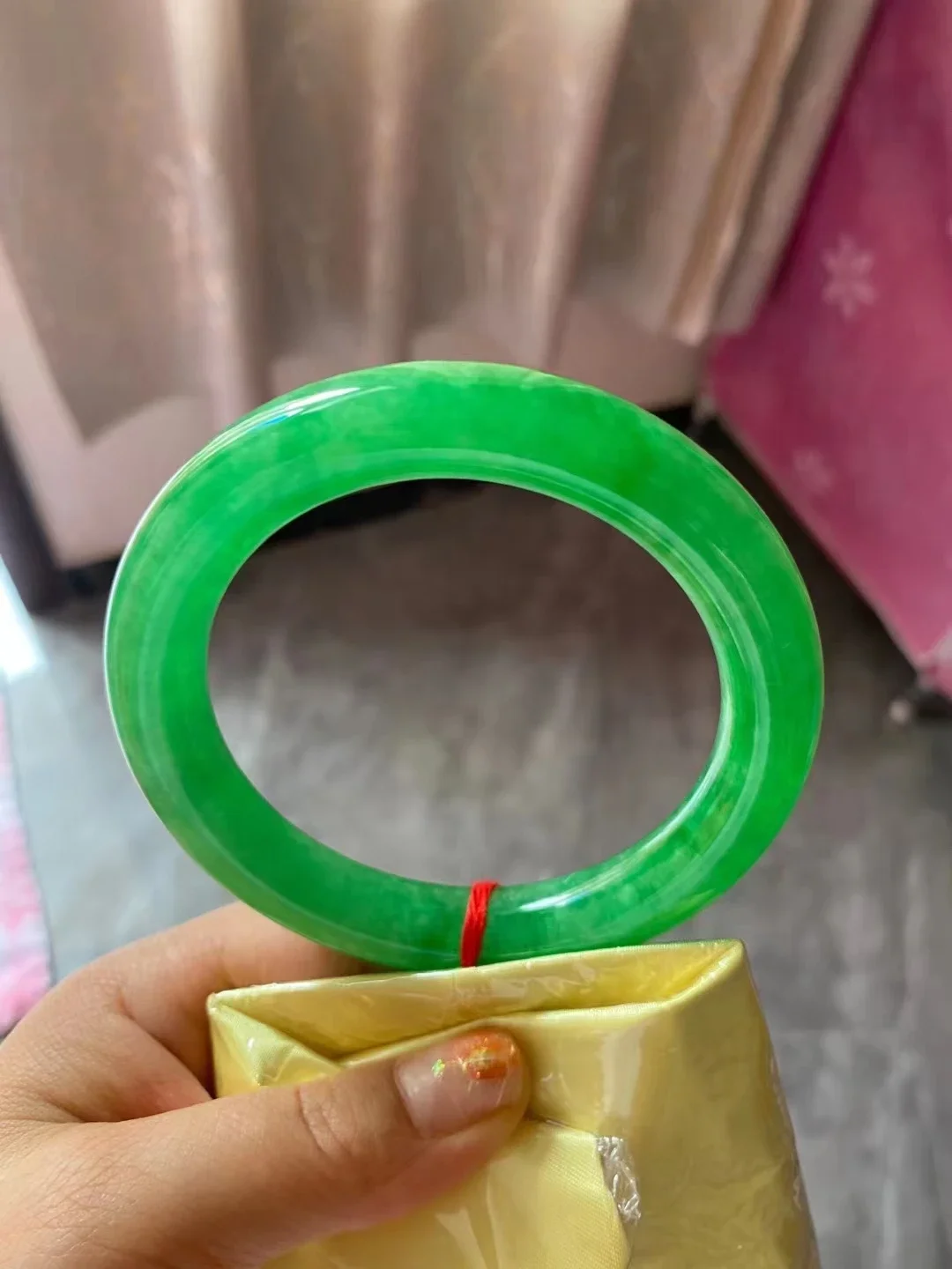 

Newest Exquisite High Quality Jadeite Waxy Perfect Bracelet Jade Bangles Fine Handring Jewelry