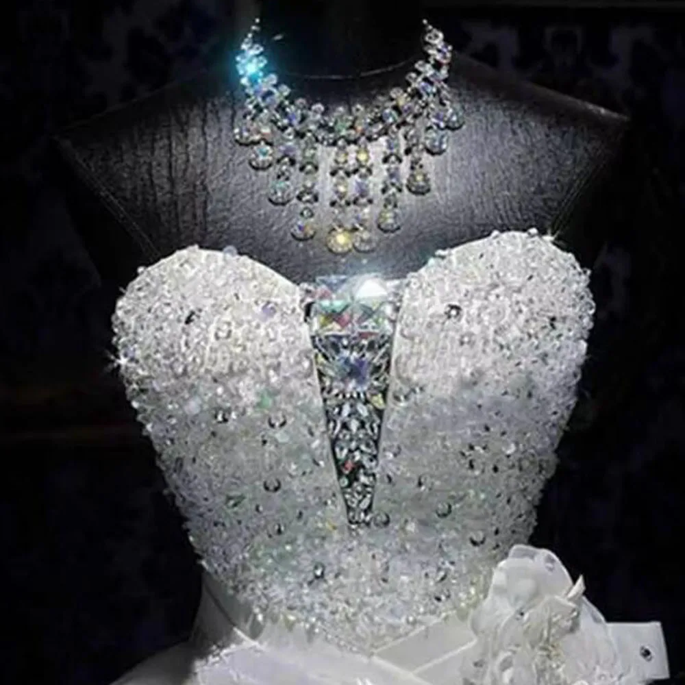 فساتين زفاف مزينة بالكريستال والخرز اللامع، فساتين عروس بدون حمالات على شكل حرف A، أزياء حفلات مخصصة للنساء 2026